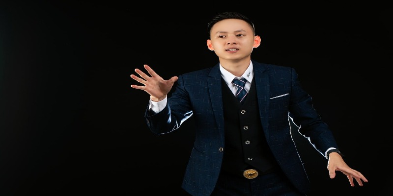 Ông có khả năng ra quyết định sắc bén